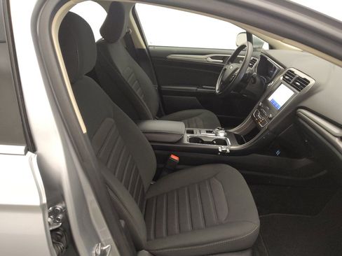 Used 2020 Ford Fusion SE AWD/4WD image 21