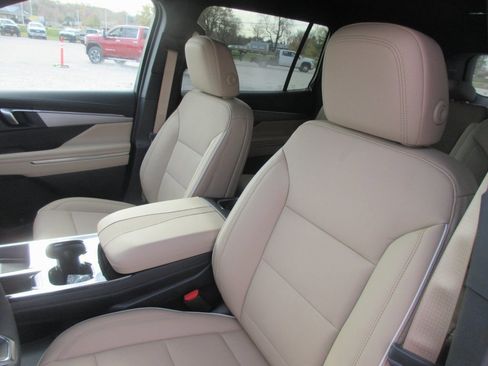 New 2026 Buick Enclave Preferred image 13