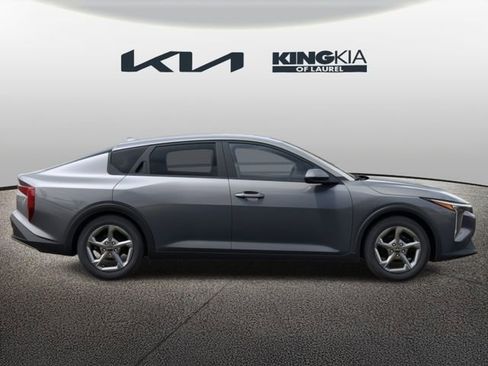 New 2026 Kia K4 LXS image 8