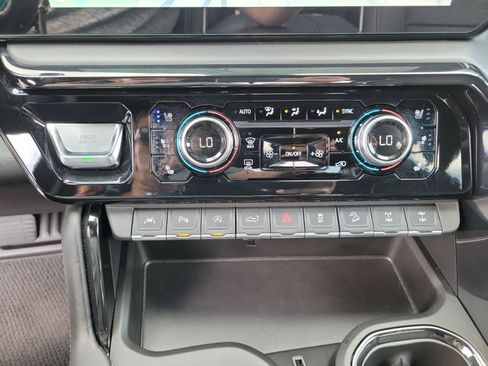 Used 2025 GMC Sierra 1500 AT4X image 20