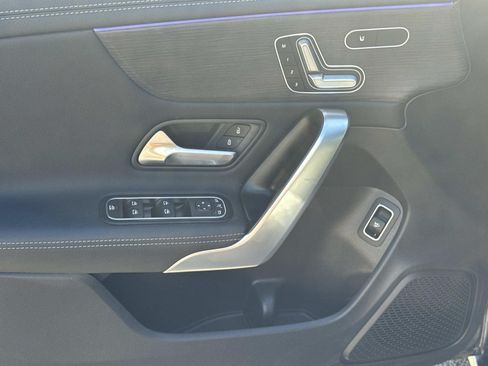 Used 2023 Mercedes-Benz CLA 250 4MATIC image 17