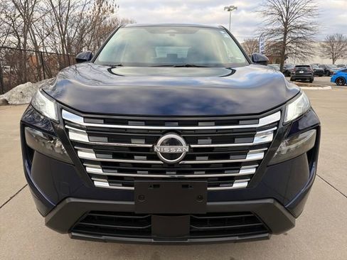 Used 2025 Nissan Rogue SV image 15