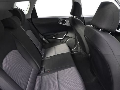 Used 2025 Kia Soul LX w/ LX Technology Package FWD image 18