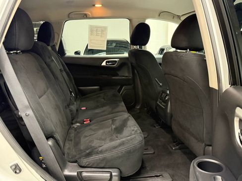 Used 2015 Nissan Pathfinder SV w/ Trailer Tow Package AWD/4WD image 23