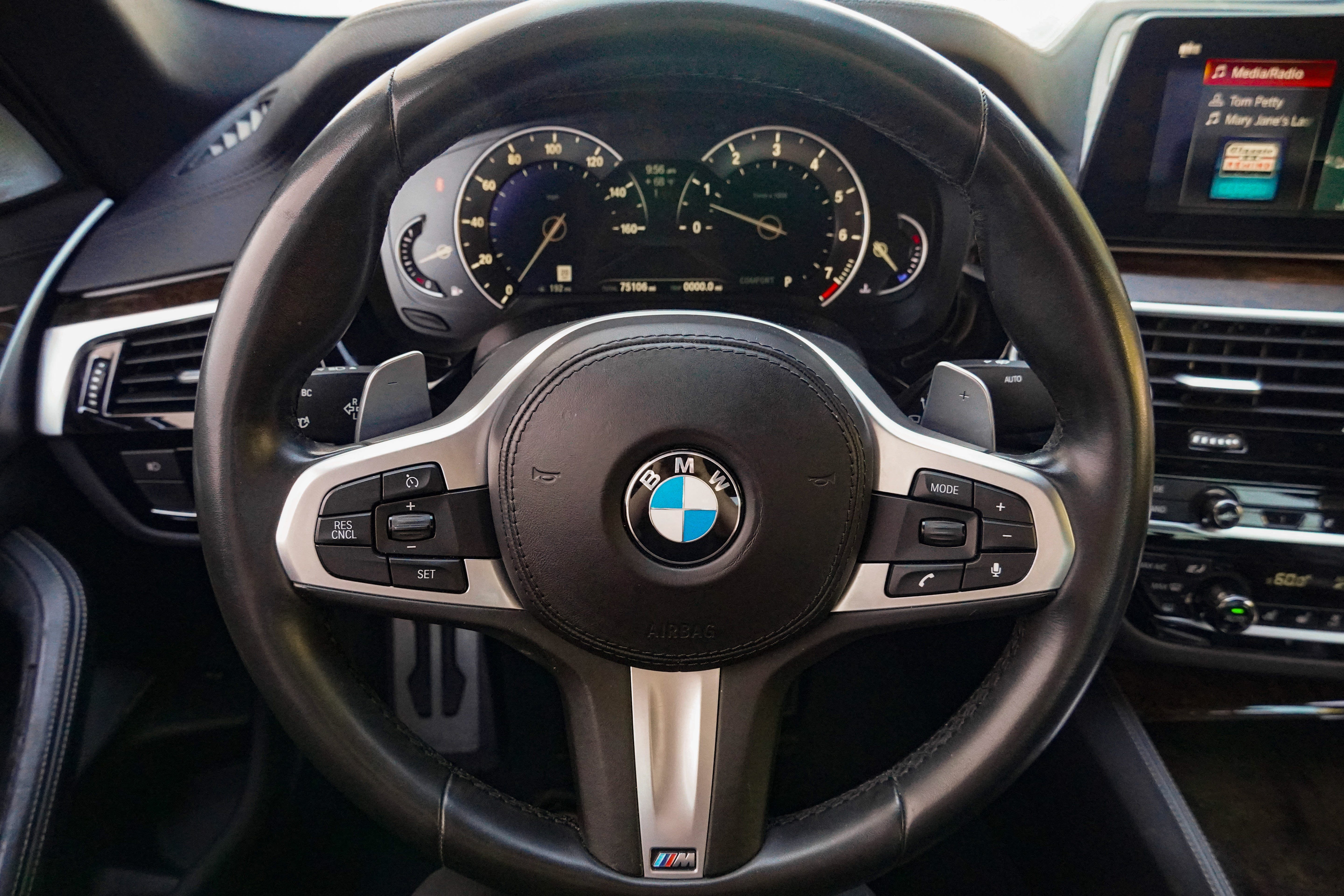Used 2017 BMW 540i RWD image 18