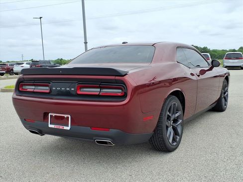 Used 2019 Dodge Challenger SXT w/ Blacktop Package RWD image 2