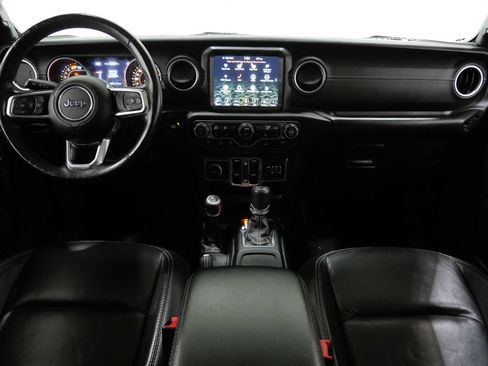 Used 2018 Jeep Wrangler Unlimited Sahara AWD/4WD image 11
