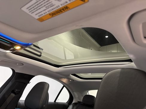 Used 2024 Mercedes-Benz E 350 4MATIC Sedan w/ Airmatic Package image 30