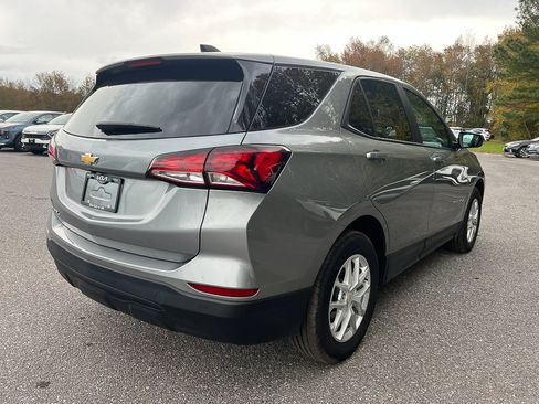 Used 2023 Chevrolet Equinox LS w/ LS Convenience Package image 6
