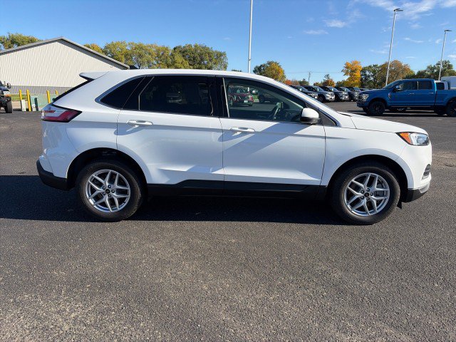 Used 2024 Ford Edge SEL w/ Convenience Package AWD/4WD image 6