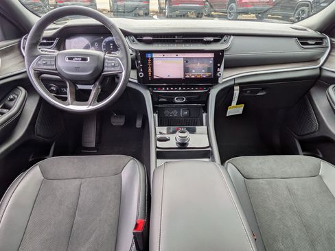 New 2026 Jeep Grand Cherokee 4WD image 30