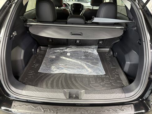 Certified 2025 Subaru Crosstrek 2.5i Limited w/ Crosstrek Mirror Package image 18