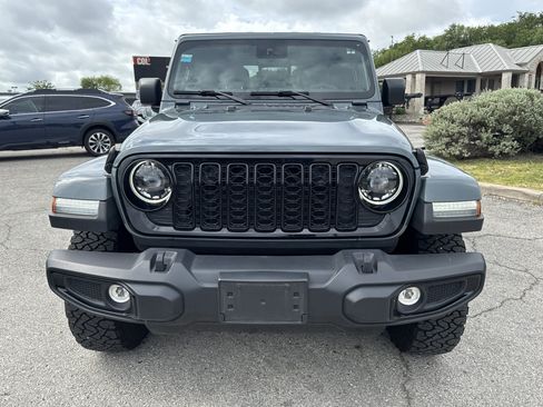 Used 2024 Jeep Gladiator Sport AWD/4WD image 8