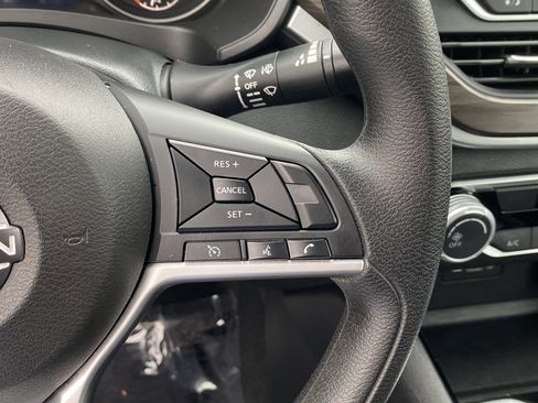 Used 2024 Nissan Altima 2.5 SV image 27