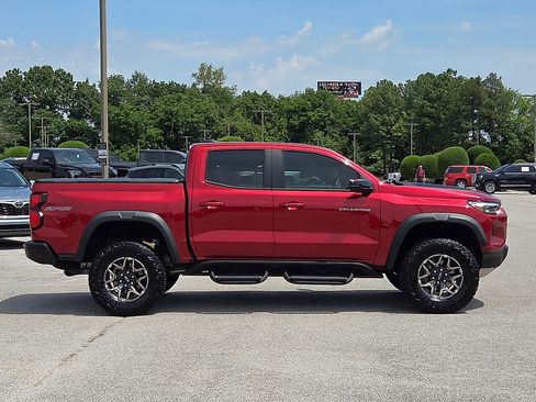 Used 2024 Chevrolet Colorado ZR2 w/ Safety Package AWD/4WD image 6