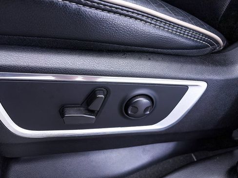 Used 2022 RAM 1500 Laramie w/ Sport Appearance Package AWD/4WD image 18
