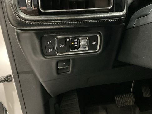 Used 2022 Lincoln Nautilus FWD image 8