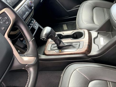 Used 2021 GMC Canyon Denali AWD/4WD image 16