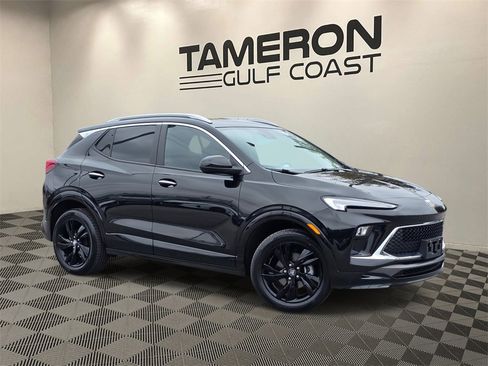 Used 2024 Buick Encore GX Sport Touring image 1