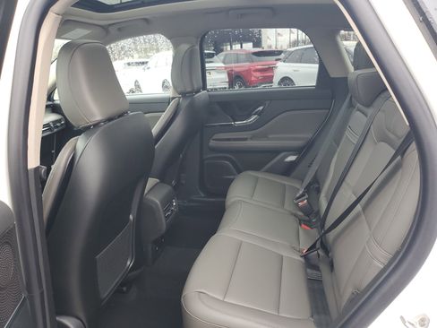 New 2026 Lincoln Corsair Premiere image 25