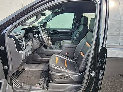 Used 2022 GMC Sierra 1500 AT4 w/ AT4 Premium Package AWD/4WD image 11