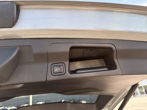 Used 2023 GMC Acadia Denali w/ Denali Technology Package FWD image 96