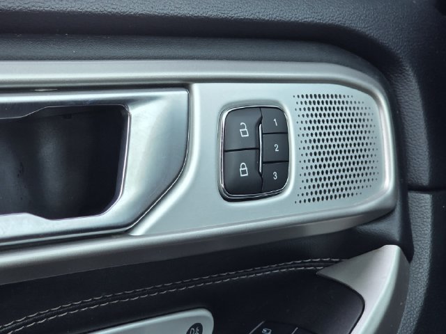 Certified 2024 Ford Explorer Limited w/ Limited Technology Package RWD image 18