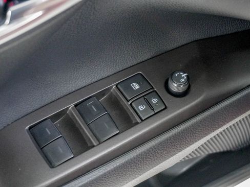 Used 2022 Toyota Camry LE image 18