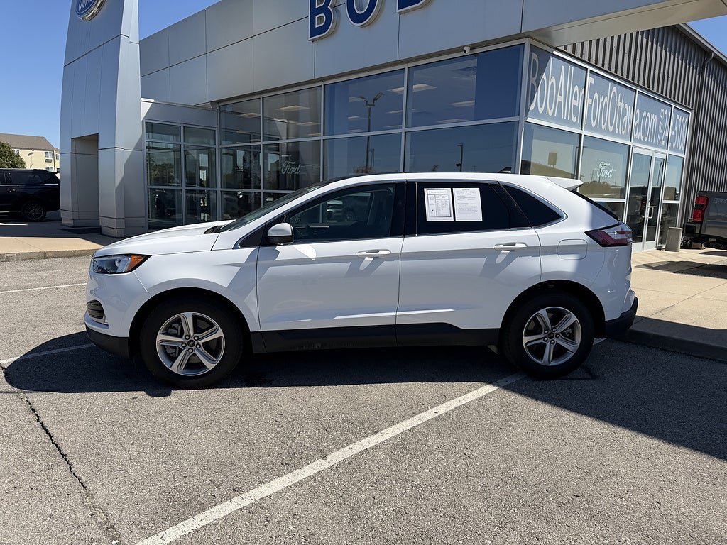 Used 2024 Ford Edge SEL w/ Convenience Package AWD/4WD image 2
