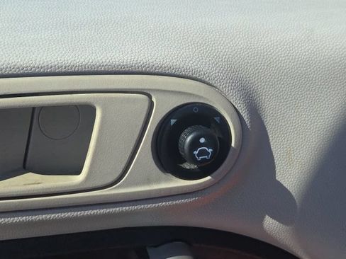 Used 2012 Ford Fiesta SE FWD image 20