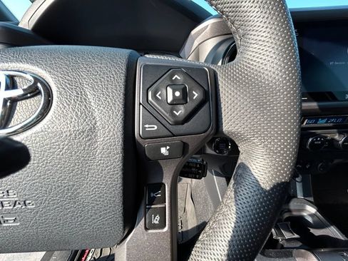Used 2020 Toyota Tacoma TRD Pro AWD/4WD image 13