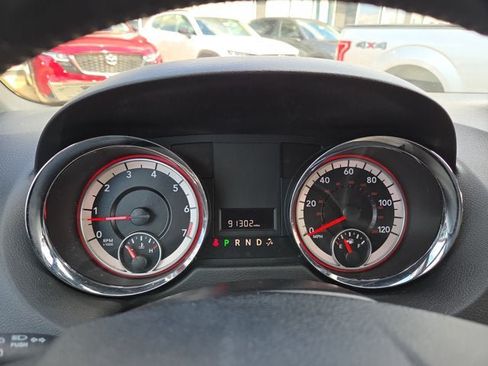 Used 2019 Dodge Grand Caravan SXT FWD image 21