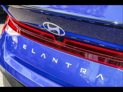 Certified 2026 Hyundai Elantra Sport FWD image 13
