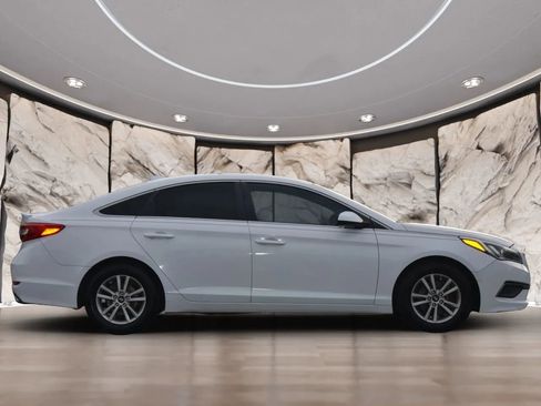 Used 2016 Hyundai Sonata SE w/ Cargo Package image 15