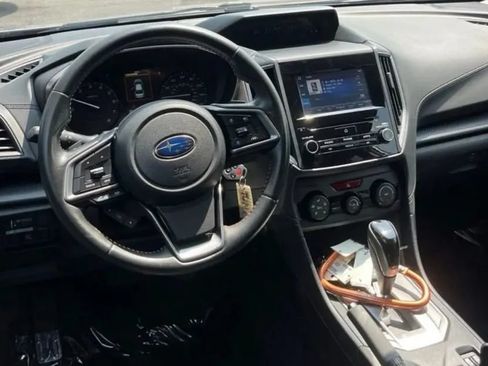 Used 2019 Subaru Crosstrek 2.0i Premium AWD/4WD image 11