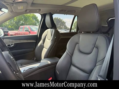 Used 2024 Volvo XC90 B6 Ultimate AWD/4WD image 13