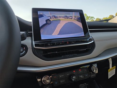 New 2026 Jeep Compass Limited image 20