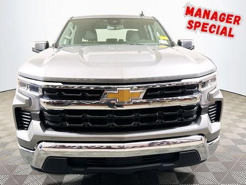 Used 2025 Chevrolet Silverado 1500 LT image 3