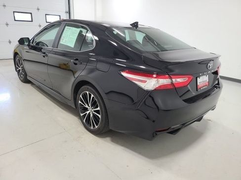 Certified 2020 Toyota Camry SE FWD image 5