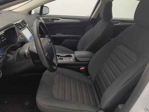 Used 2020 Ford Fusion SE FWD image 17