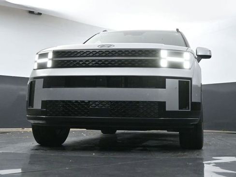 Used 2025 Hyundai Santa Fe Calligraphy w/ Tow & Go Package image 30