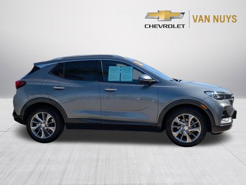 Used 2021 Buick Encore GX Essence w/ Experience Buick Package FWD image 4