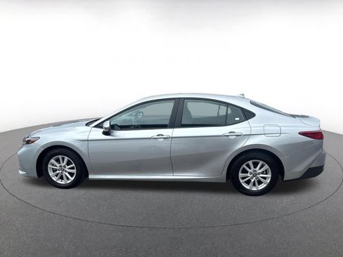 Used 2025 Toyota Camry LE FWD image 10