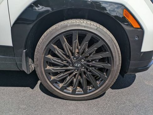 Certified 2025 Hyundai Santa Fe Calligraphy AWD/4WD image 11