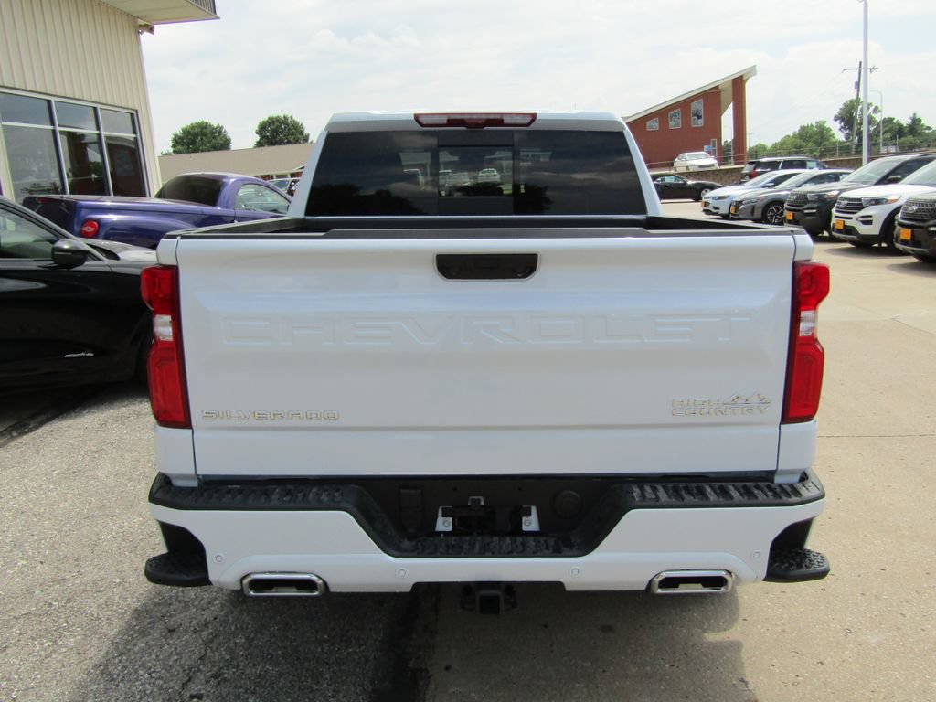 New 2026 Chevrolet Silverado 1500 High Country AWD/4WD image 4