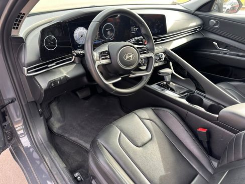 Certified 2024 Hyundai Elantra Limited image 23