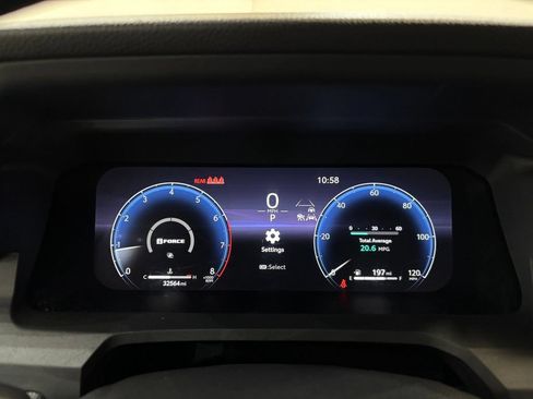 Used 2025 Toyota Tacoma TRD Sport AWD/4WD image 14