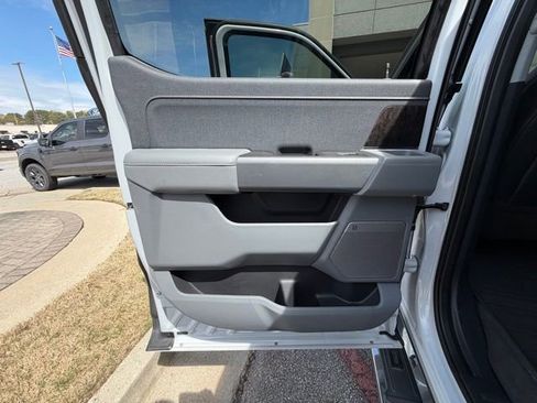 Used 2021 Ford F150 Lariat w/ Equipment Group 502A High image 16