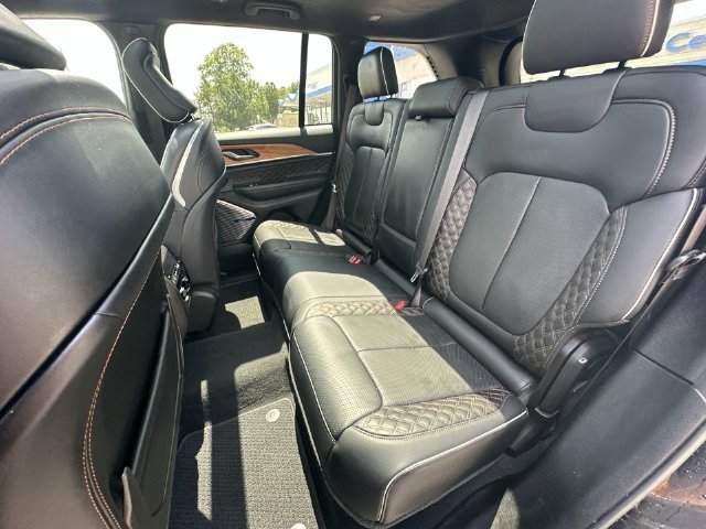 Used 2022 Jeep Grand Cherokee Summit AWD/4WD image 28
