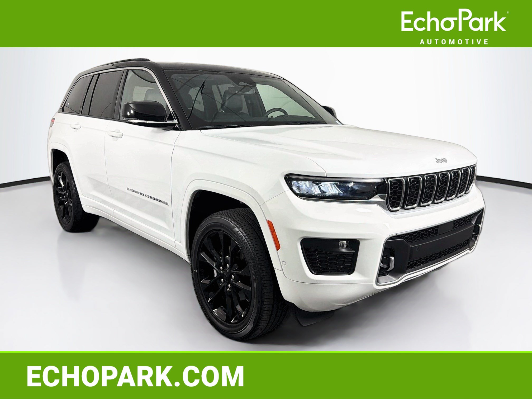 Used 2024 Jeep Grand Cherokee Overland w/ Trailer Tow Package AWD/4WD image 1